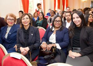 Presidente Abinader comparte con dominicanos en París y asegura Gobierno continuará brindando ayuda y oportunidades a la diáspora