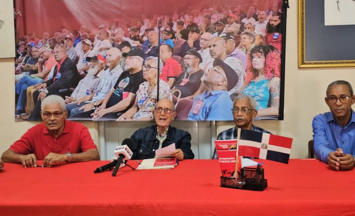 FR y MC anuncian reunificación en una sola organización con el nombre de Partido del Poder Popular (PPP)