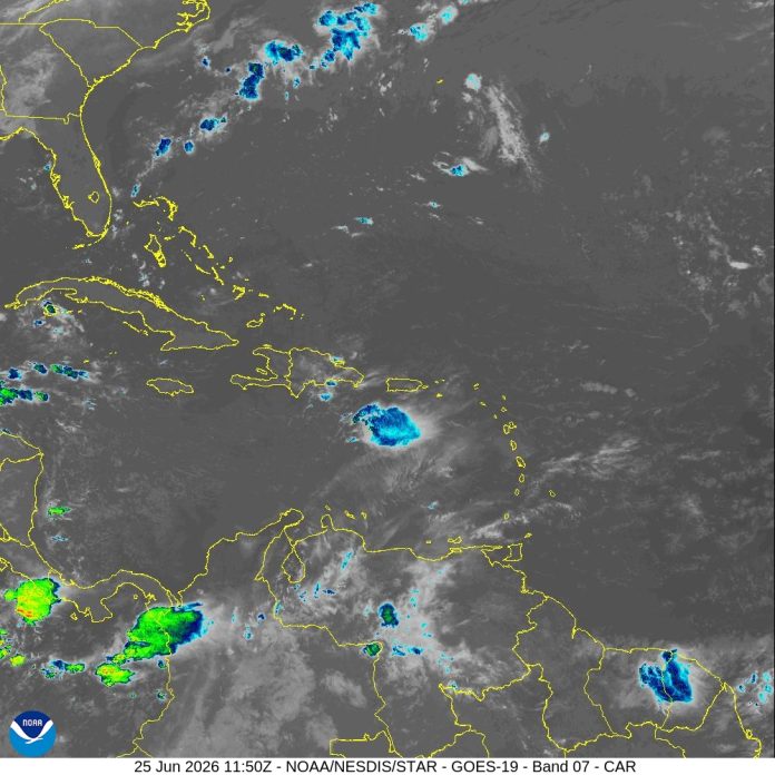 Indomet prevé aguaceros dispersos en varias regiones del país por incidencia de onda tropical y vaguada