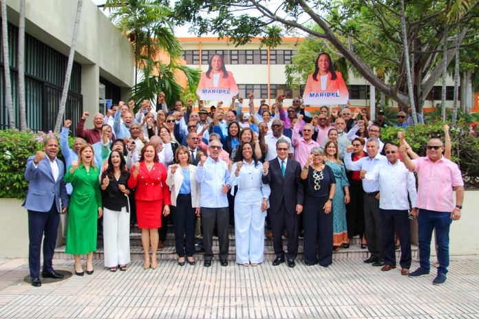 MARIBEL LORENZO FORTALECE RESPALDO RUMBO A LA SEGUNDA VUELTA EN LA FCES-UASD