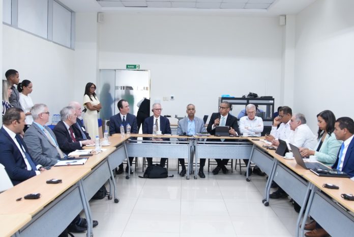 Gobierno dominicano y Universidad de Texas inician investigación en áreas de geología e hidrocarburos Gobierno dominicano y Universidad de Texas inician investigación en áreas de geología e hidrocarburos