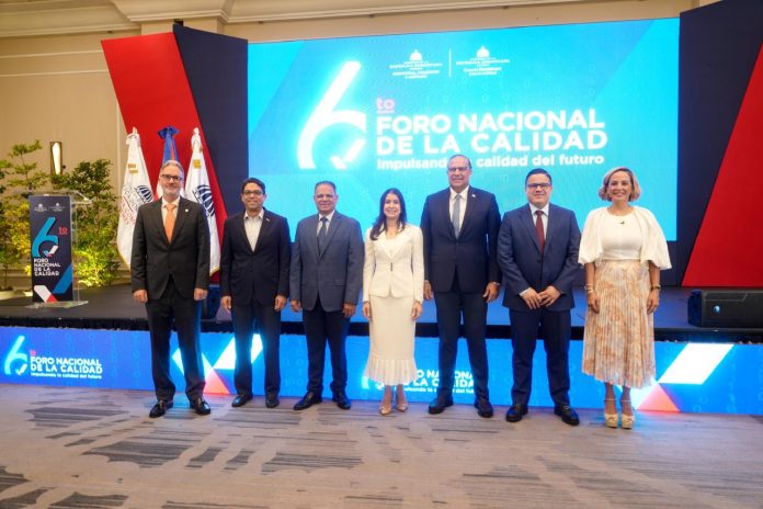 Sector público y privado reafirman compromiso con la calidad como vía para el desarrollo Sector público y privado reafirman compromiso con la calidad como vía para el desarrollo