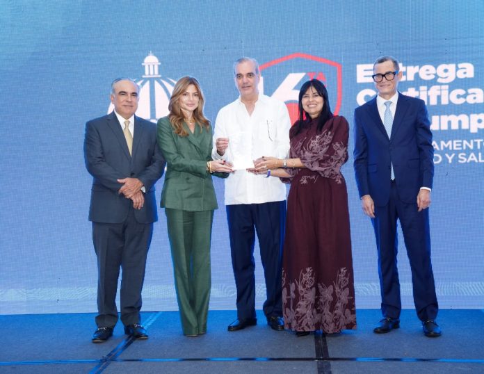 Gobierno entrega 1,087 certificaciones y reconoce a empresas por fortalecer la seguridad y salud en el trabajo