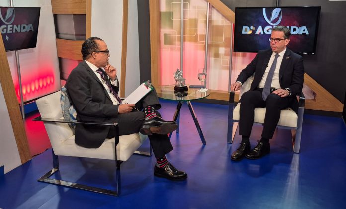 César Dargam lamenta altos costos que existen en el país para formalizar empresas