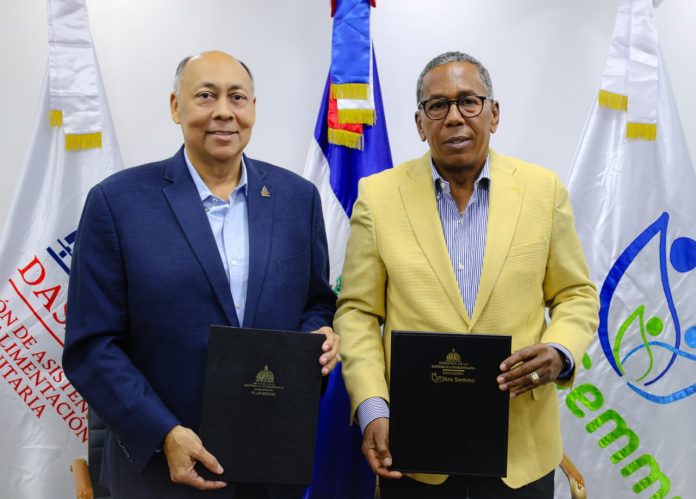 ARS SEMMA fortalece la protección social de docentes con alianza estratégica junto a DASAC
