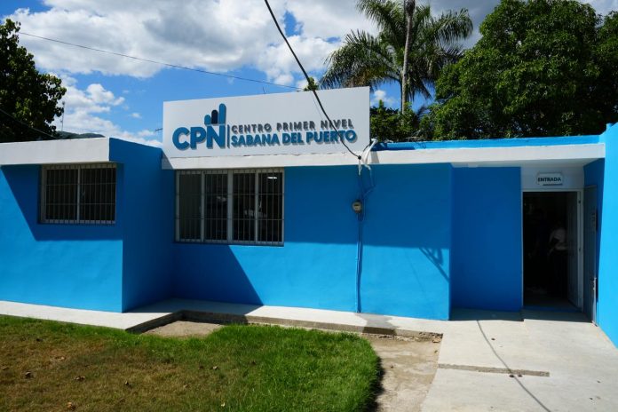 SNS acerca servicios de salud a Sabana del Puerto con entrega de remozado Centro de Primer Nivel