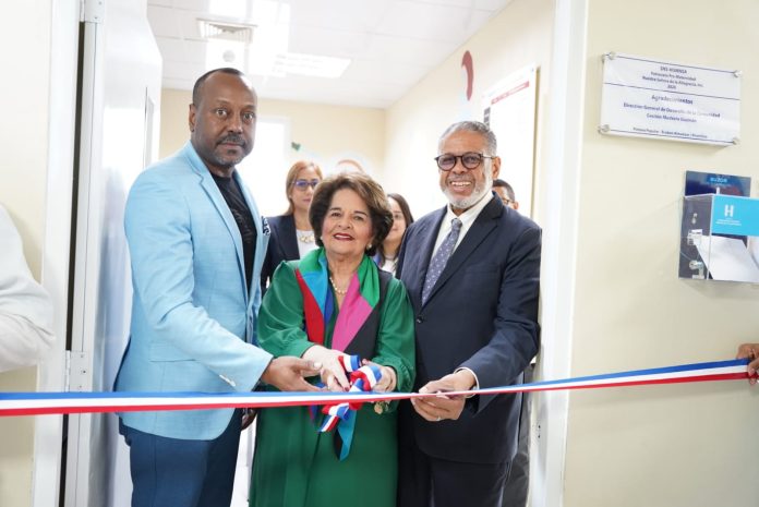 Desarrollo de la Comunidad remoza área de vacunación en Hospital Maternidad la Altagracia