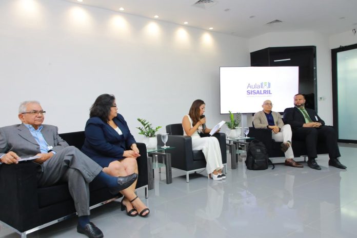 Durante la jornada, se abrió una sesión de preguntas y respuestas, que permitió al público interactuar con los especialistas, profundizando así en los detalles técnicos del per cápita diferenciado.