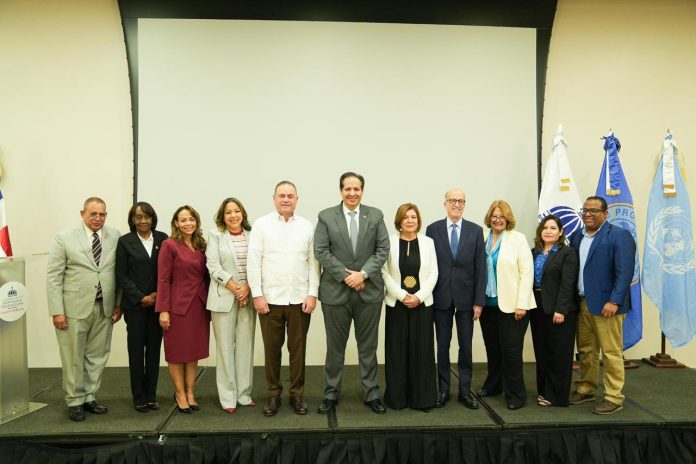El plan es resultado de un esfuerzo interinstitucional liderado por el Ministerio de Salud, con el apoyo de la Fundación Plenitud y la Organización Panamericana de la Salud (OPS), junto a otros actores clave, para fortalecer la respuesta del sistema sanitario ante fenómenos climáticos.