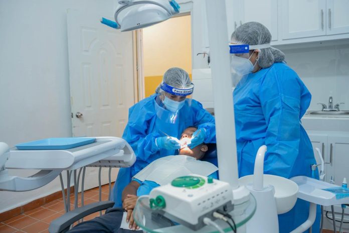 INABIE pone en servicio módulo de salud bucal en La Vega para beneficiar a más de mil estudiantes