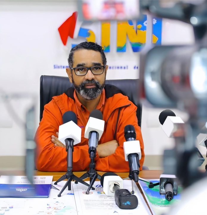 Juan Salas: "Defensa Civil activa protocolo y dispone 2,742 albergues ante lluvias"