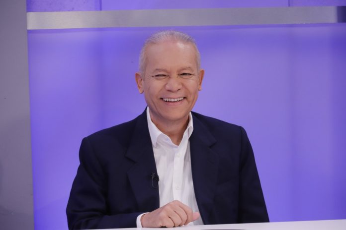 Periodista Rafael Núñez anuncia posposición puesta en circulación de nuevo libro