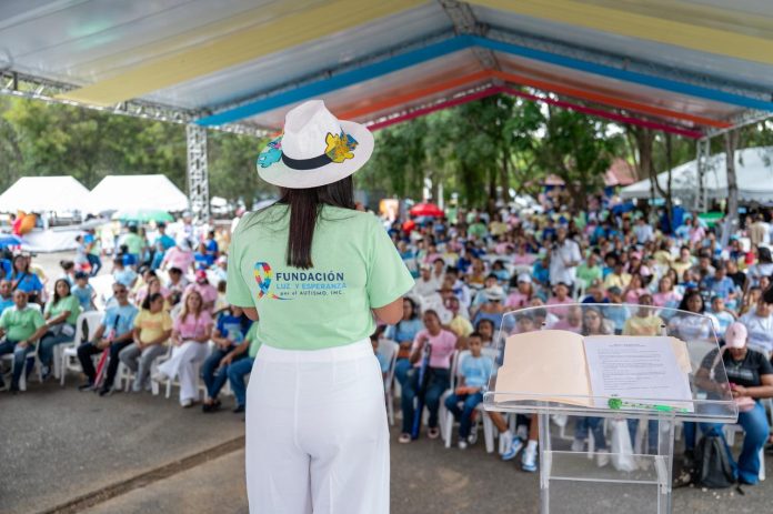 Fundación Luz y Esperanza reúne a Santiago en emotiva jornada por el autismo
