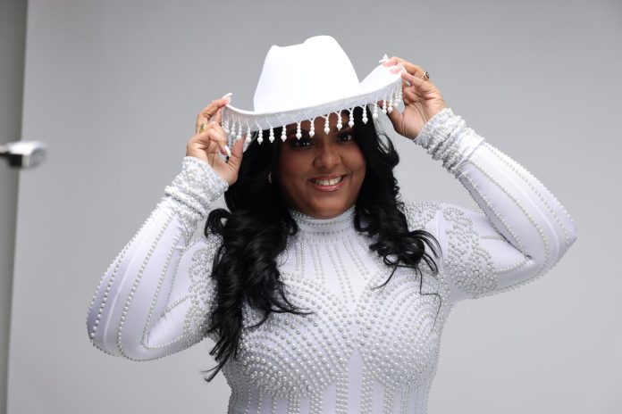 La Sufrida de Vickiana agarra nuevos aires versionada en típico por Karolis P