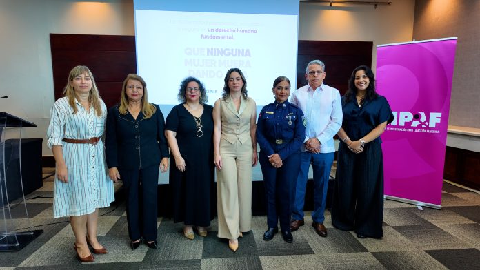 “Madres Invisibles”: investigación revela persistencia de la crisis de mortalidad materna en República Dominicana