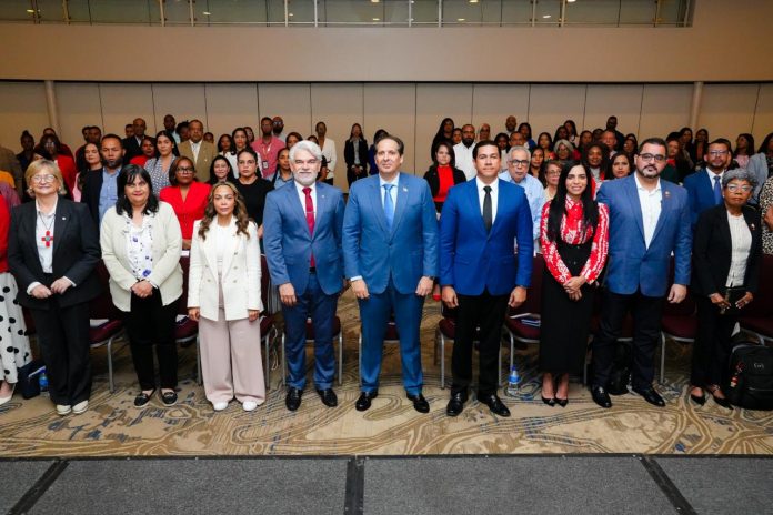 El Ministerio de Salud reiteró que las enfermedades no transmisibles constituyen una de las principales causas de morbimortalidad en el país, siendo la hipertensión arterial uno de los principales factores asociados a las enfermedades cardiovasculares.