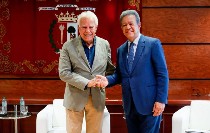 Leonel Fernández y Felipe González alertan sobre “caos mundial” y llaman a relanzar la unidad iberoamericana Leonel Fernández y Felipe González alertan sobre “caos mundial” y llaman a relanzar la unidad iberoamericana