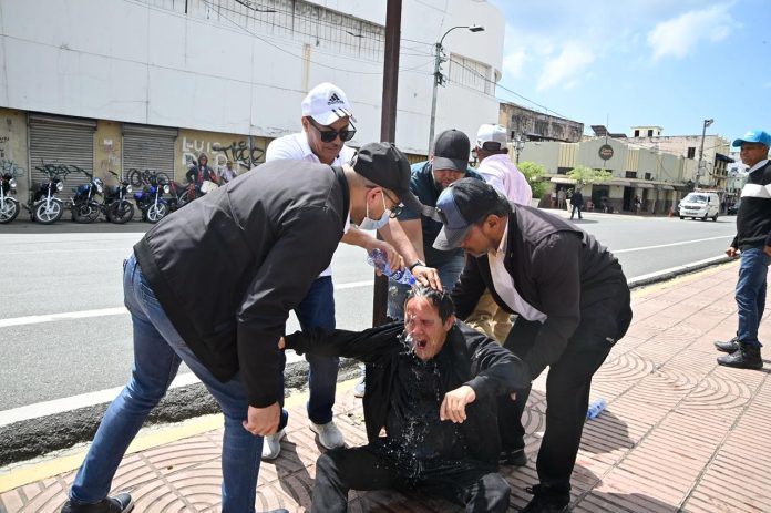ANPA repudia brutal represión policial contra marcha pacífica de profesionales agropecuarios ANPA repudia brutal represión policial contra marcha pacífica de profesionales agropecuarios