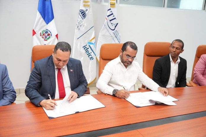 ITLA e Ideice firman convenio para fortalecer la investigación educativa