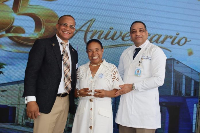 Centro de Gastroenterología de la Ciudad Sanitaria Dr. Luis Eduardo Aybar celebra su 35 aniversario Centro de Gastroenterología de la Ciudad Sanitaria Dr. Luis Eduardo Aybar celebra su 35 aniversario