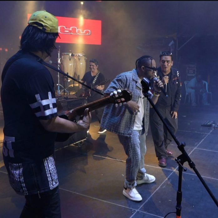 Artista dominicano Hansell Morine triunfa ante más de 90,000 personas en el Burger Show, en Ecuador Artista dominicano Hansell Morine triunfa ante más de 90,000 personas en el Burger Show, en Ecuador