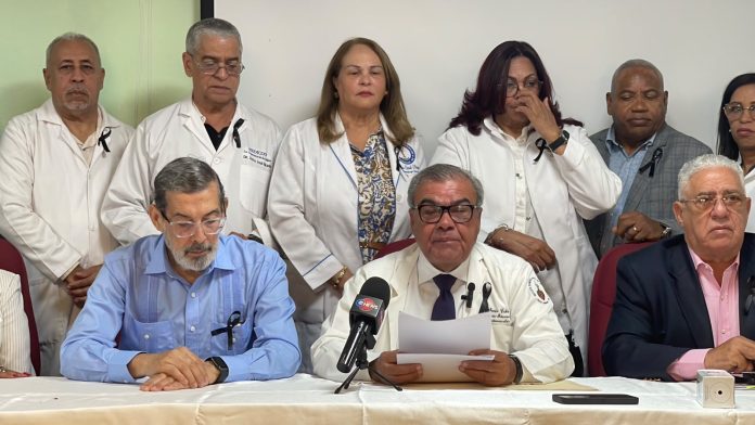 Movimientos Médicos denuncian crisis del sector salud y llaman a rechazar complicidad entre autoridades del CMD y el Gobierno