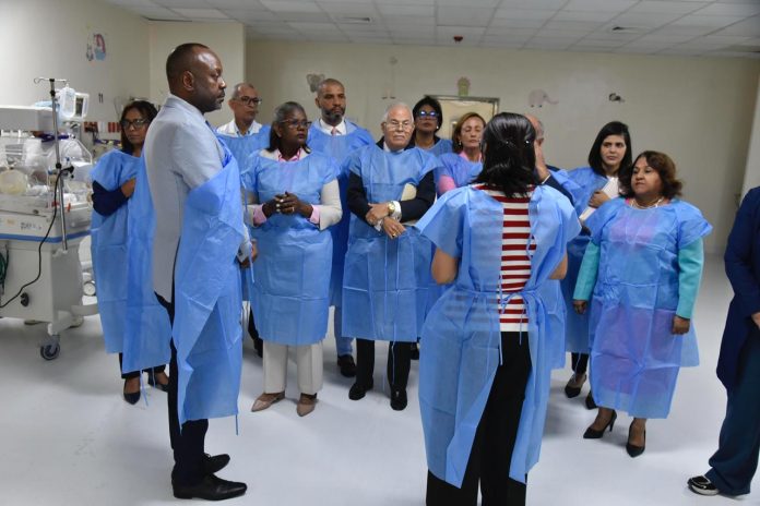 Diputados fiscalizan Hospital Materno La Altagracia tras muerte de 17 recién nacidos