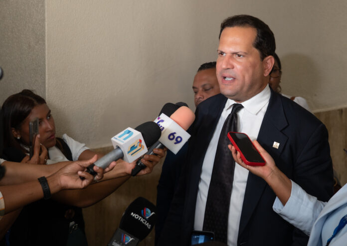 Ministerio Público solicita enviar a juicio a exfiscal acusado de soborno
