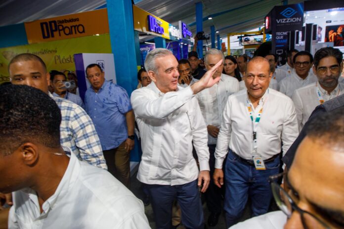 Presidente Abinader destaca éxito de Expo Cibao como plataforma para impulsar los negocios en el Cibao