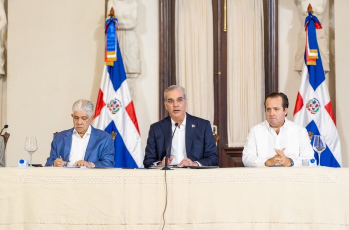 Gobierno ha contratado en obras más de 31 mil millones de pesos, de los fondos obtenidos con la renegoción del contrato de AERODOM
