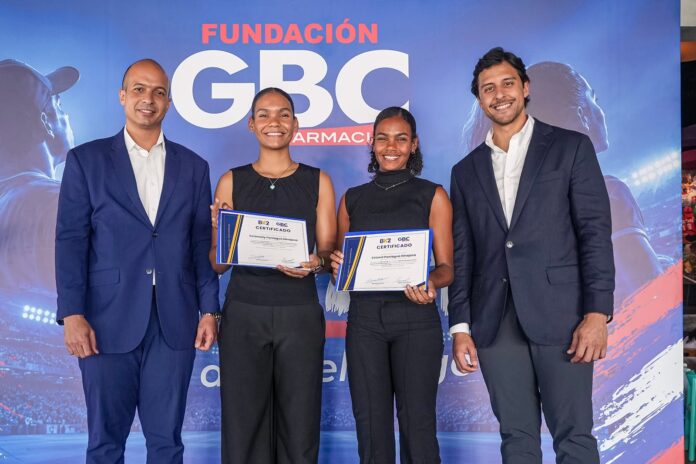 WhatsApp Image 2026-10-22 at 4.00.04 PM Raymond Rodríguez y Fundación GBC entregan becas deportivas universitarias a las atletas Crismeily y Crismil Paniagua
