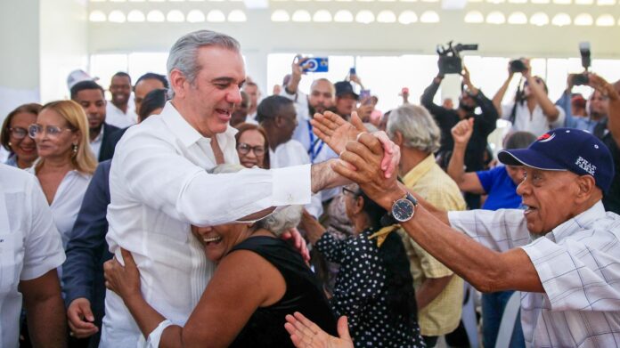 Abinader encabezará el lanzamiento del programa “El Presidente en el Barrio”